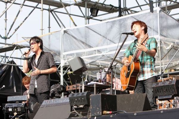 2 Videos & 2 Songs Selected from KOBUKURO FAN FESTA 2008-10 YEARS SPECIAL!!!! (Live) - Single