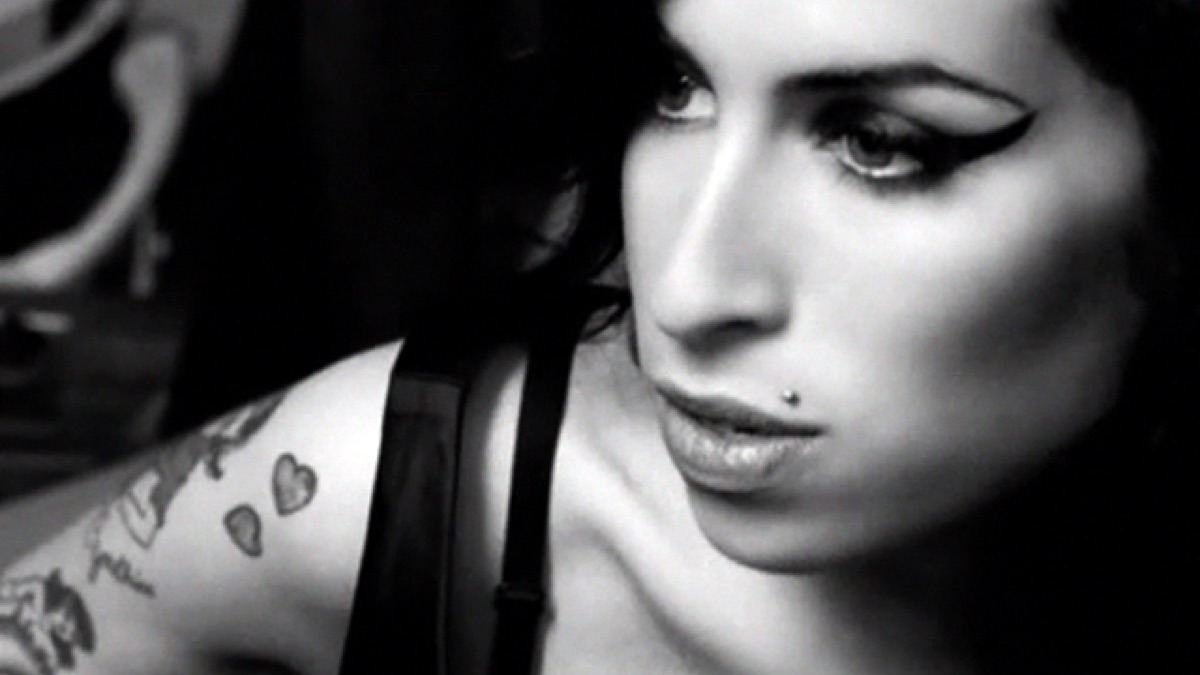 ‎Back to Black - Music Video by Amy Winehouse - Apple Music