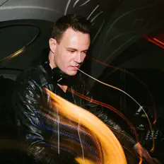 Ascolta Mooze, guarda video musicali, leggi la biografia, vedi le date del tour & altro!