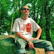 Listen to Ede Whiteman, watch music videos, read bio, see tour dates & more!