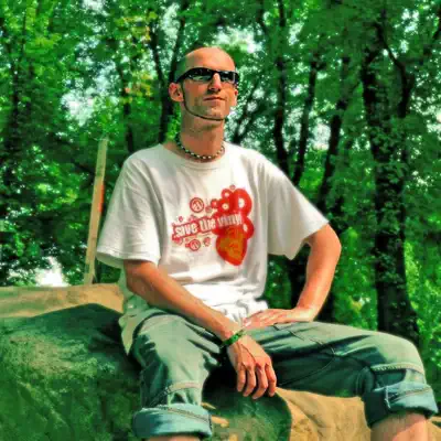 Listen to Ede Whiteman, watch music videos, read bio, see tour dates & more!