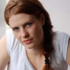 Listen to Johanna Borchert, watch music videos, read bio, see tour dates & more!