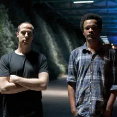 Placidを聴いたり、ミュージックビデオを鑑賞したり、経歴やツアー日程などを確認したりしましょう！