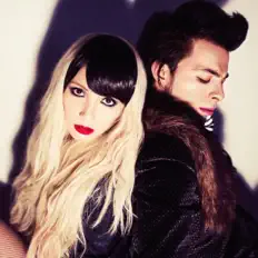 Luister naar Velvet Fire, bekijk muziekvideo's, lees de bio, bekijk de tourdata, en meer!