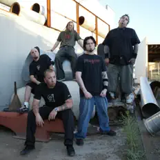 Écoutez Five Foot Thick, regardez des vidéoclips, lisez la biographie, consultez les dates de tournée et plus encore !