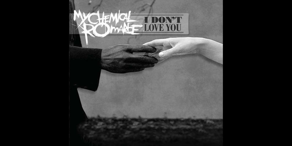 I don t love you my chemical. MCR I don't Love you. My Chemical Romance i don't Love you. My Chemical Romance i don't Love you кадры из клипа. I dont Love you фото.