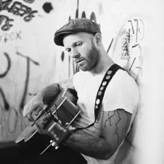 Listen to Senore Matze Rossi, watch music videos, read bio, see tour dates & more!