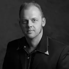 Kulkukoirat을(를) 듣고, 뮤직 비디오를 보고, 약력을 읽고, 투어 일정 등을 확인하세요!