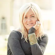 Listen to Viola Grafström, watch music videos, read bio, see tour dates & more!