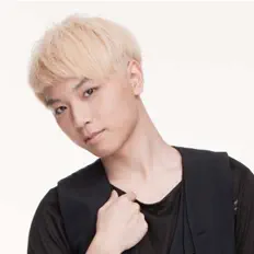 收听 郑家维、观看音乐视频、阅读小传、查看巡演日期等 ！