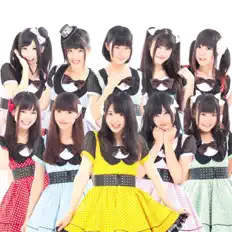 アイドル教室を聴いたり、ミュージックビデオを鑑賞したり、経歴やツアー日程などを確認したりしましょう！