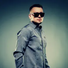 Dengarkan DJ Mase, tonton video musik, baca bio, lihat tanggal tur & lainnya!