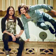 Ακούστε περιεχόμενο από Jackson Firebird, παρακολουθήστε μουσικά βίντεο, διαβάστε το βιογραφικό, δείτε ημερομηνίες περιοδείας, και πολλά ακόμη!