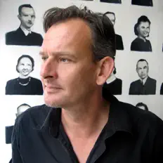 收听 Ekko、观看音乐视频、阅读小传、查看巡演日期等 ！