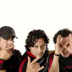 Listen to Los Patita de Perro, watch music videos, read bio, see tour dates & more!