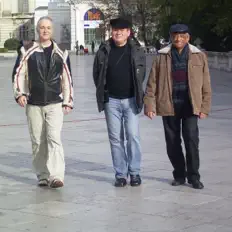 Dengarkan Ganelin Trio Priority, tonton video musik, baca bio, lihat tanggal tur & lainnya!