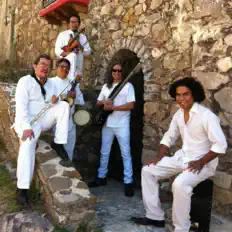 Zazhil सुनें, म्यूज़िक वीडियो देखें, बायो पढ़ें, दौरे की तारीखें और बहुत कुछ देखें!