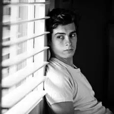 Dengarkan Guineafowl, tonton video musik, baca bio, lihat tanggal tur & lainnya!