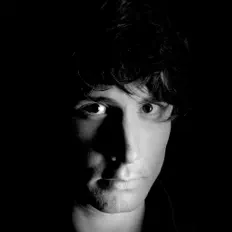 Rockaforteを聴いたり、ミュージックビデオを鑑賞したり、経歴やツアー日程などを確認したりしましょう！