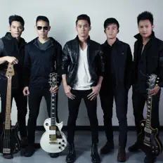 Dengarkan S.D.F, tonton video musik, baca bio, lihat tanggal tur & lainnya!