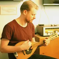 收听 Kasper Birk、观看音乐视频、阅读小传、查看巡演日期等 ！