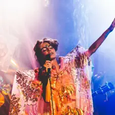 Listen to Mãeana, watch music videos, read bio, see tour dates & more!
