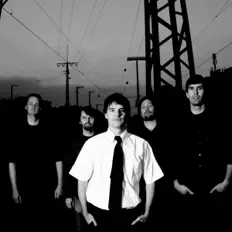 Narzissを聴いたり、ミュージックビデオを鑑賞したり、経歴やツアー日程などを確認したりしましょう！