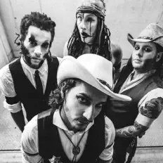 Dengarkan Apron, tonton video musik, baca bio, lihat tanggal tur & lainnya!