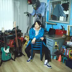 ANCHORを聴いたり、ミュージックビデオを鑑賞したり、経歴やツアー日程などを確認したりしましょう！