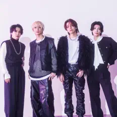 收听 Hi!Superb、观看音乐视频、阅读小传、查看巡演日期等 ！