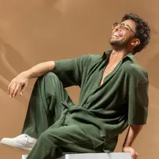 Listen to Ahmed Gamal, watch music videos, read bio, see tour dates & more!