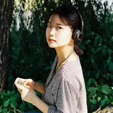 聆聽 Kim Han Bee、觀看音樂影片、閱讀小傳、查看巡演日期等！