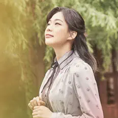 聆聽 유낙원、觀看音樂影片、閱讀小傳、查看巡演日期等！