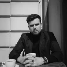 Ouve Jeremi Sikorski, vê vídeos de música, lê a biografia, vê as datas da digressão e muito mais!