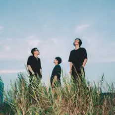 Dengarkan SynerGarette, tonton video musik, baca bio, lihat tanggal tur & lainnya!