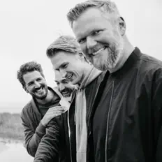 Listen to Jeden Tag Silvester, watch music videos, read bio, see tour dates & more!
