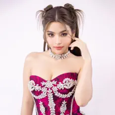 ธัญญ่า อาร์ สยาม सुनें, म्यूज़िक वीडियो देखें, बायो पढ़ें, दौरे की तारीखें और बहुत कुछ देखें!