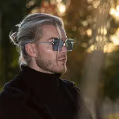 Posłuchaj wykonawcy Victor Brodin, obejrzyj teledyski, przeczytaj biografię, zobacz daty tras koncertowych i nie tylko!