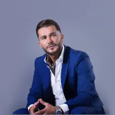 Ouve جورج الراسي, vê vídeos de música, lê a biografia, vê as datas da digressão e muito mais!