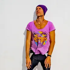 Ascolta Zank, guarda video musicali, leggi la biografia, vedi le date del tour & altro!