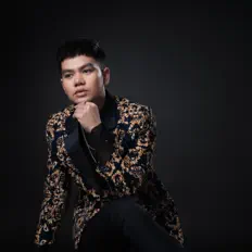 Dengarkan Faul Gayo, tonton video musik, baca bio, lihat tanggal tur & lainnya!