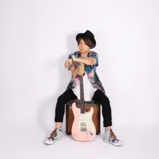 Dengarkan YamashiRoll, tonton video musik, baca bio, lihat tanggal tur & lainnya!