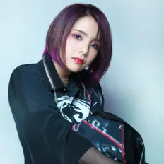 Dengarkan nanami, tonton video musik, baca bio, lihat tanggal tur & lainnya!