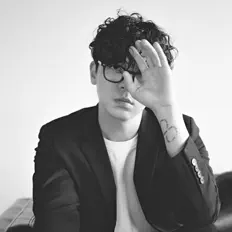 Dengarkan D.no, tonton video musik, baca bio, lihat tanggal tur & lainnya!