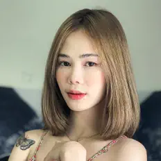 ตุ๊กตา นริศราを聴いたり、ミュージックビデオを鑑賞したり、経歴やツアー日程などを確認したりしましょう！