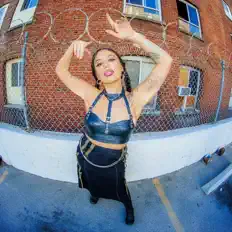Listen to La Favi, watch music videos, read bio, see tour dates & more!