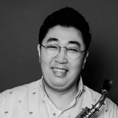 Ακούστε περιεχόμενο από YANGBRO, παρακολουθήστε μουσικά βίντεο, διαβάστε το βιογραφικό, δείτε ημερομηνίες περιοδείας, και πολλά ακόμη!