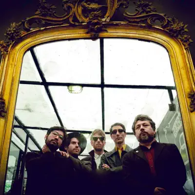 Listen to Los Santos Dumont, watch music videos, read bio, see tour dates & more!