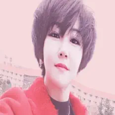 聆聽 신수아、觀看音樂影片、閱讀小傳、查看巡演日期等！
