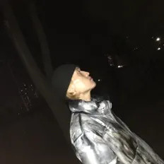 Ascolta Race, guarda video musicali, leggi la biografia, vedi le date del tour & altro!